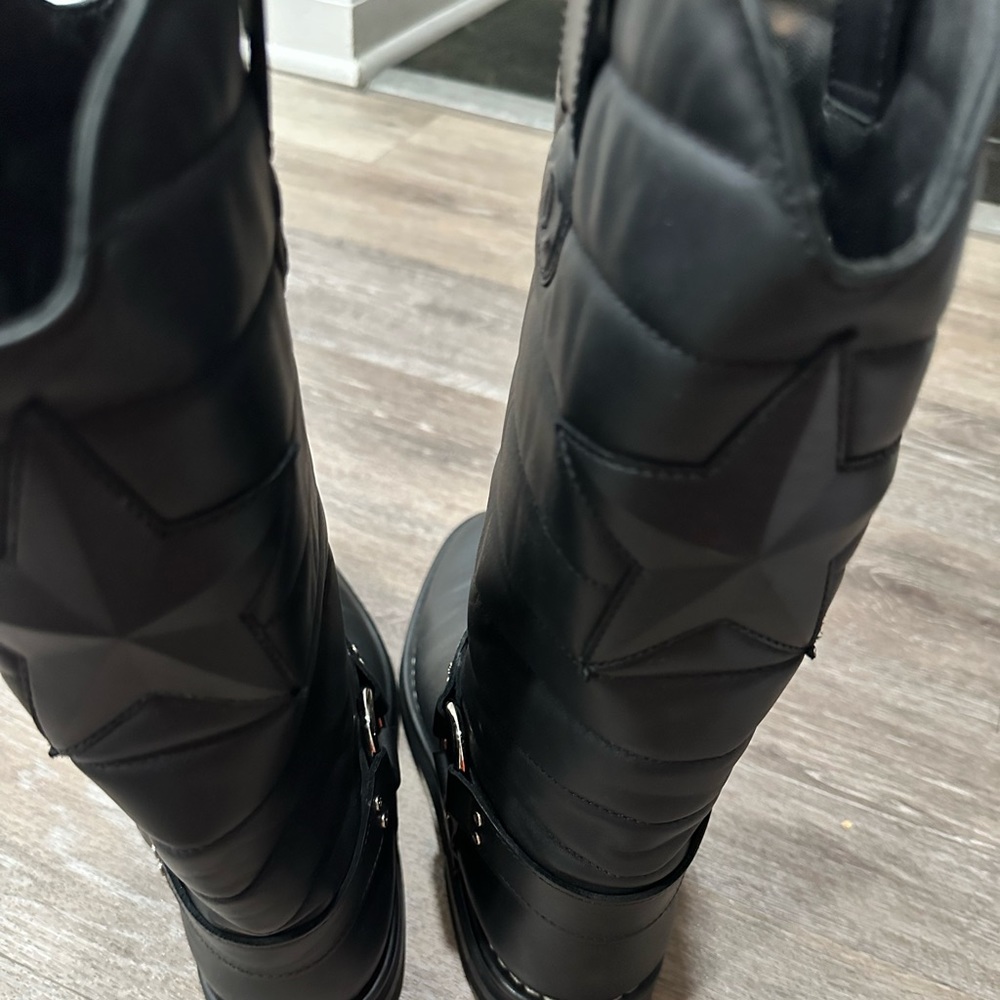 Pre owned authentic Chanel 39.5 black moto boots